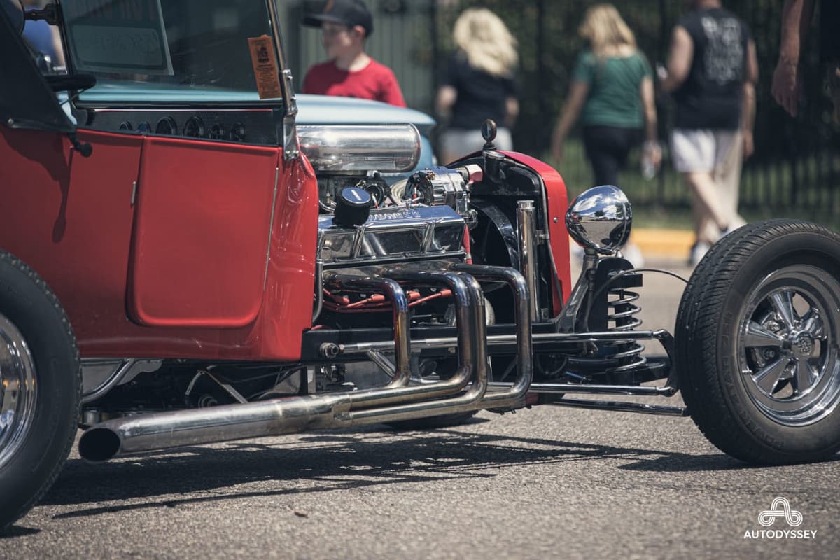 Red block, chrome blower